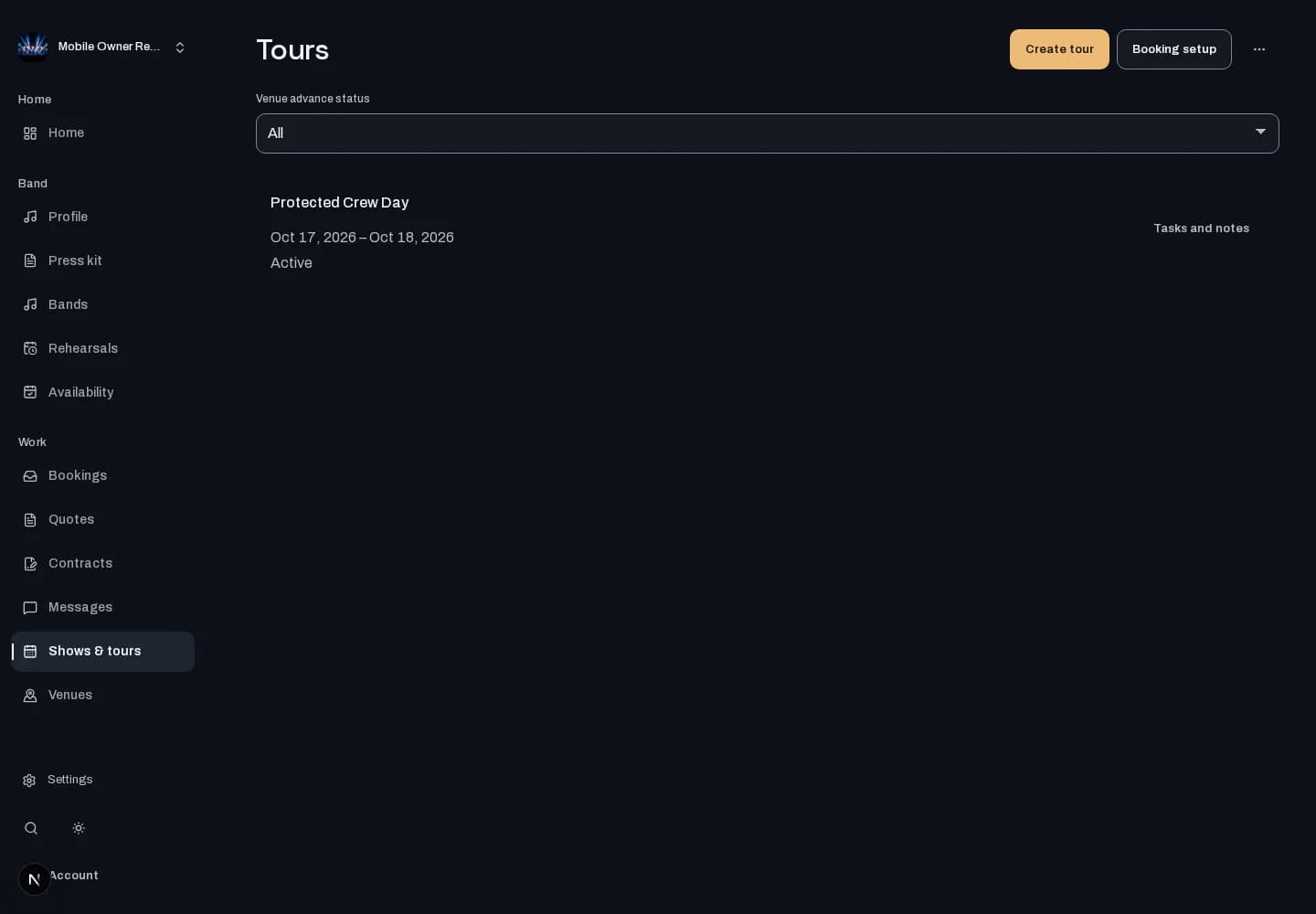 Show calendar: desktop workspace with local test data. Availability shown reflects the test environment.